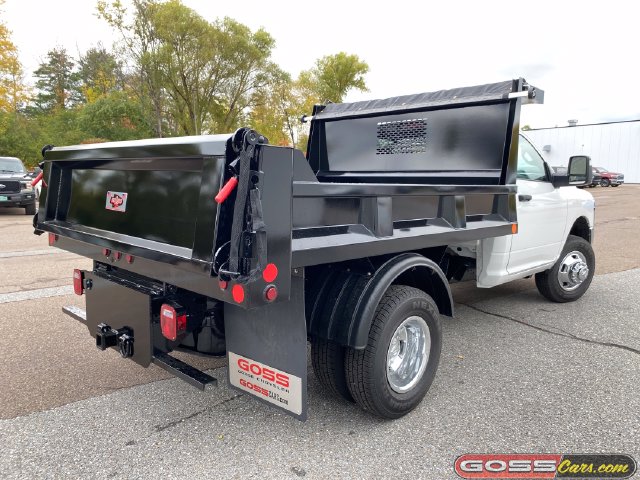 New 2026 Ram 3500 Chassis Cab TRADESMAN REGULAR 4X4 60' CA Pickup