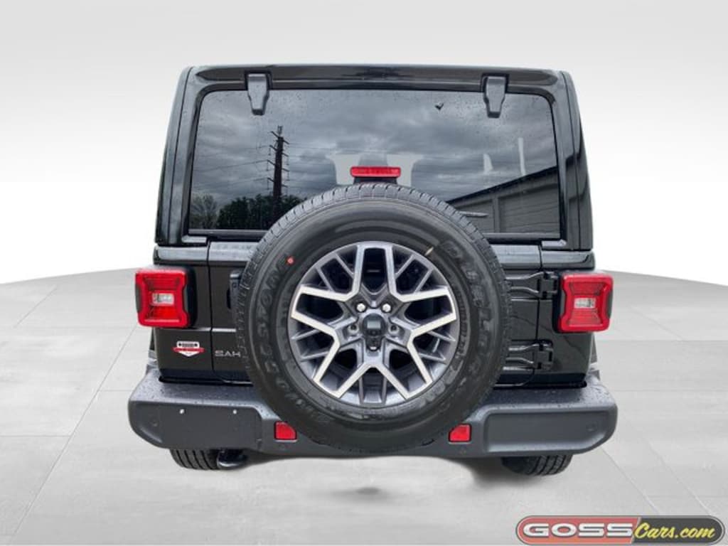 New 2026 Jeep Wrangler 4-DOOR SAHARA Sport Utility
