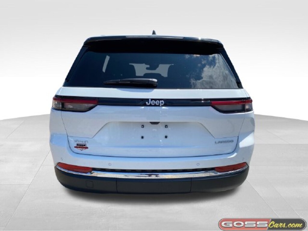 New 2026 Jeep Grand Cherokee LAREDO X 4X4 Sport Utility