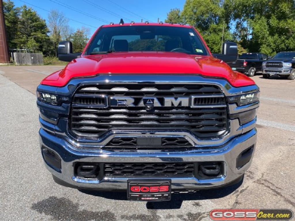 New 2026 Ram 3500 Chassis Cab TRADESMAN REGULAR 4X4 60' CA Pickup