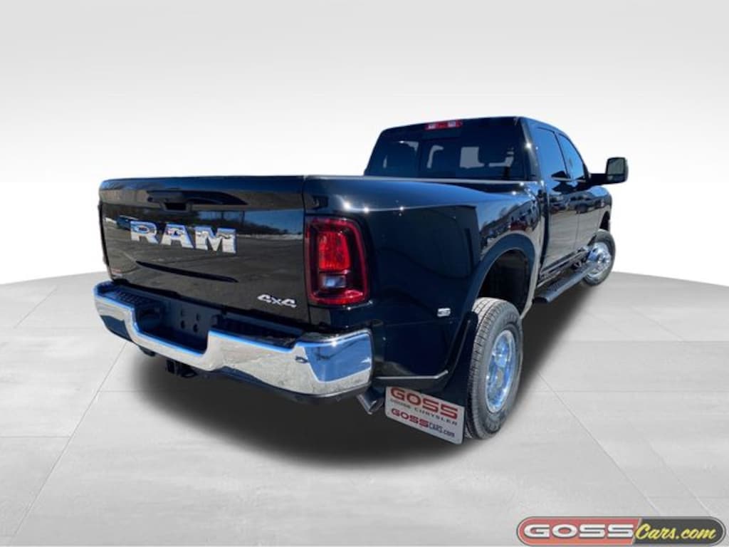 New 2026 Ram 3500 TRADESMAN CREW CAB 4X4 8' BOX Pickup