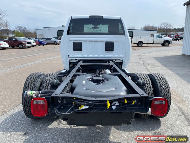 2024 Ram 3500 photo 4