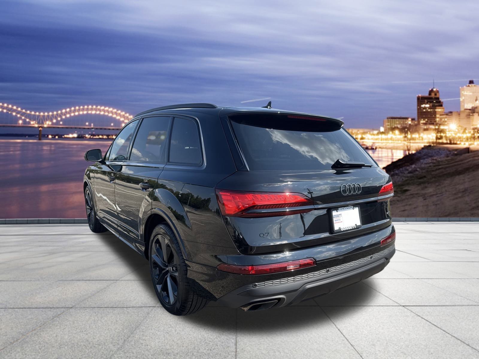 2025 Audi Q7 55 Premium Plus photo 2