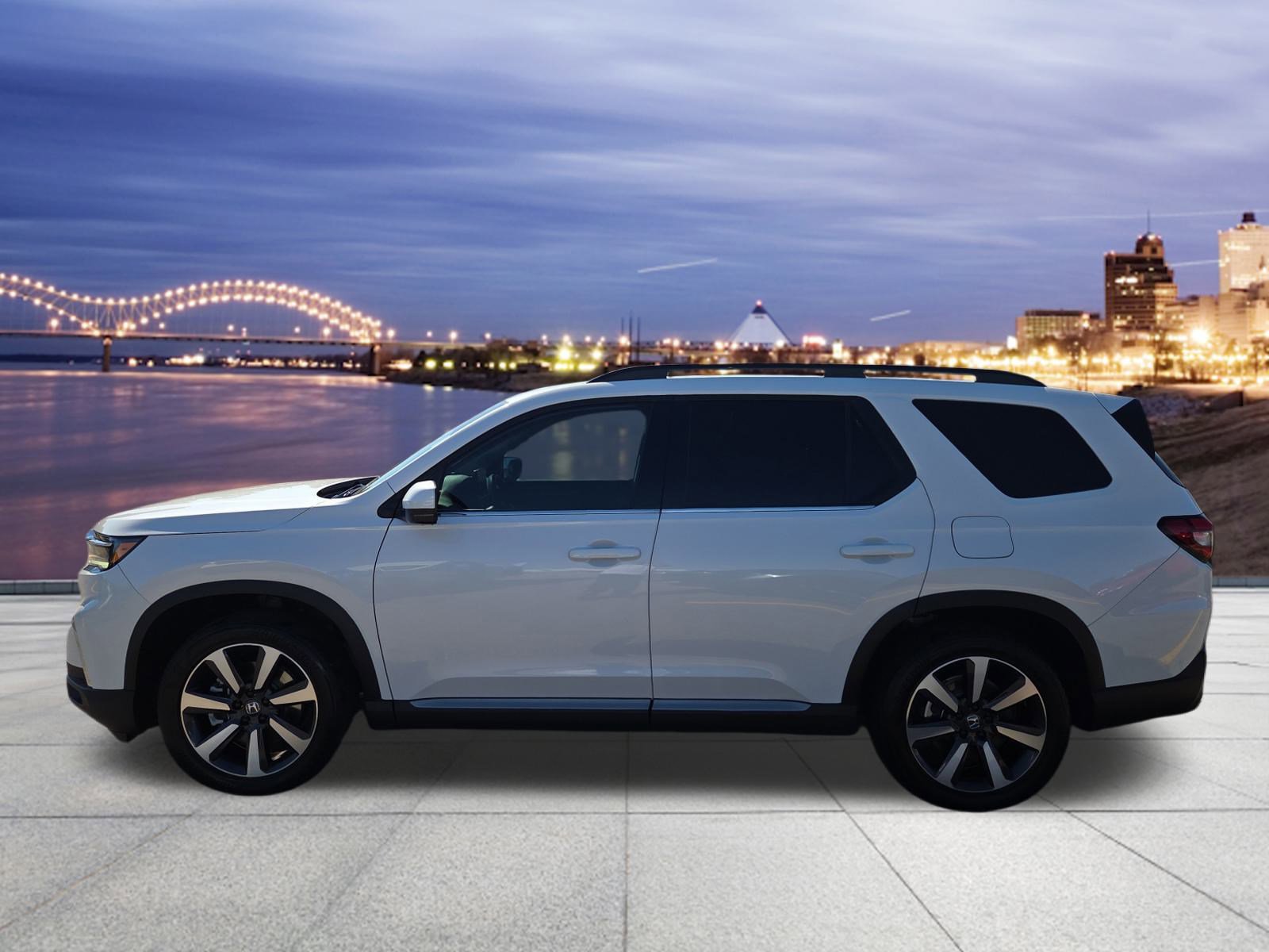 2024 Honda Pilot Touring photo 2