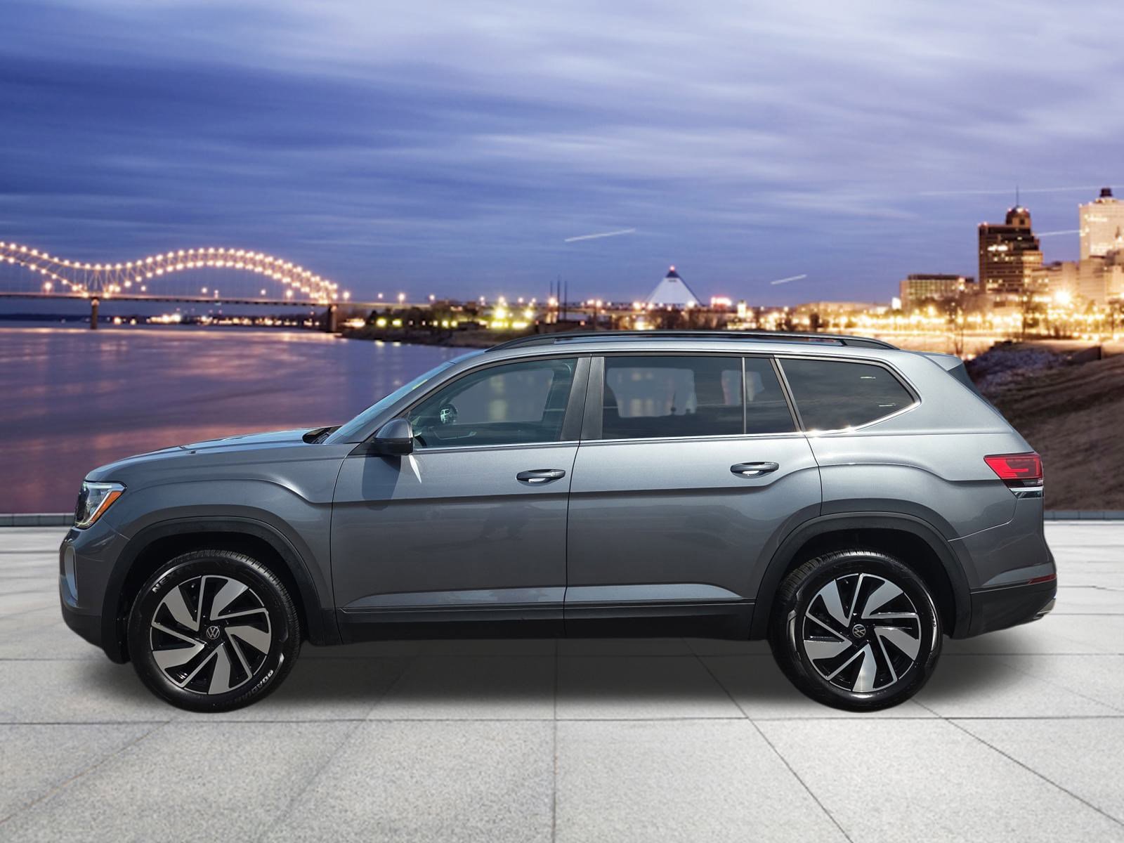 2025 Volkswagen Atlas SE Technology photo 2