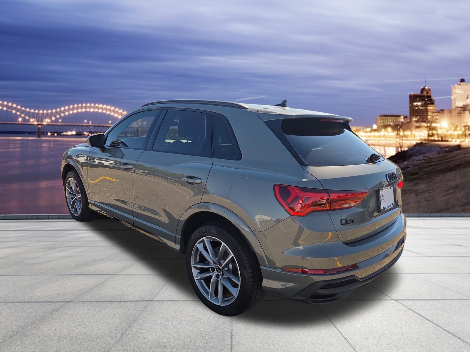 2024 Audi Q3 45 TFSI S line Premium photo 3