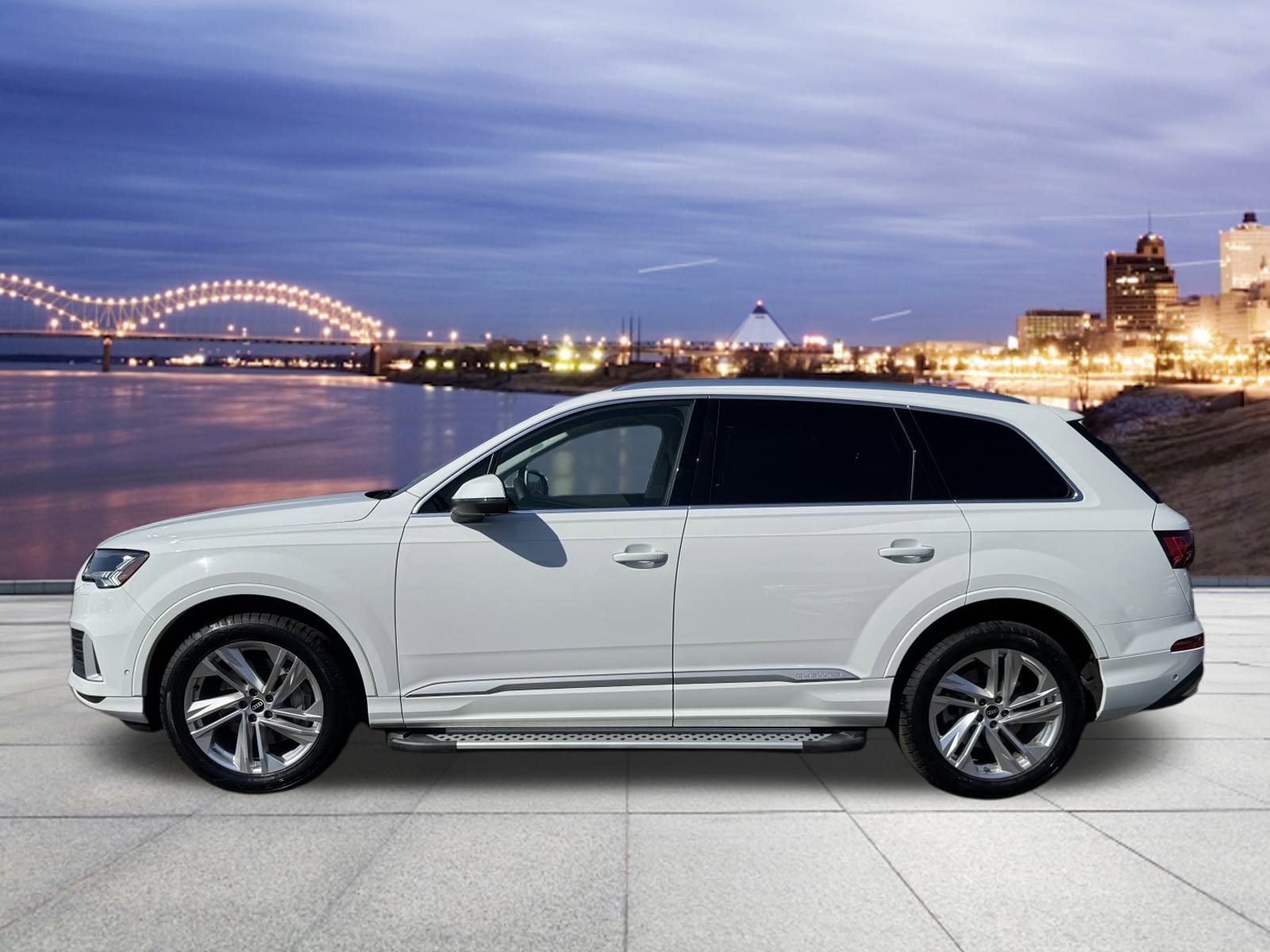 2021 Audi Q7 45 Premium Plus photo 2