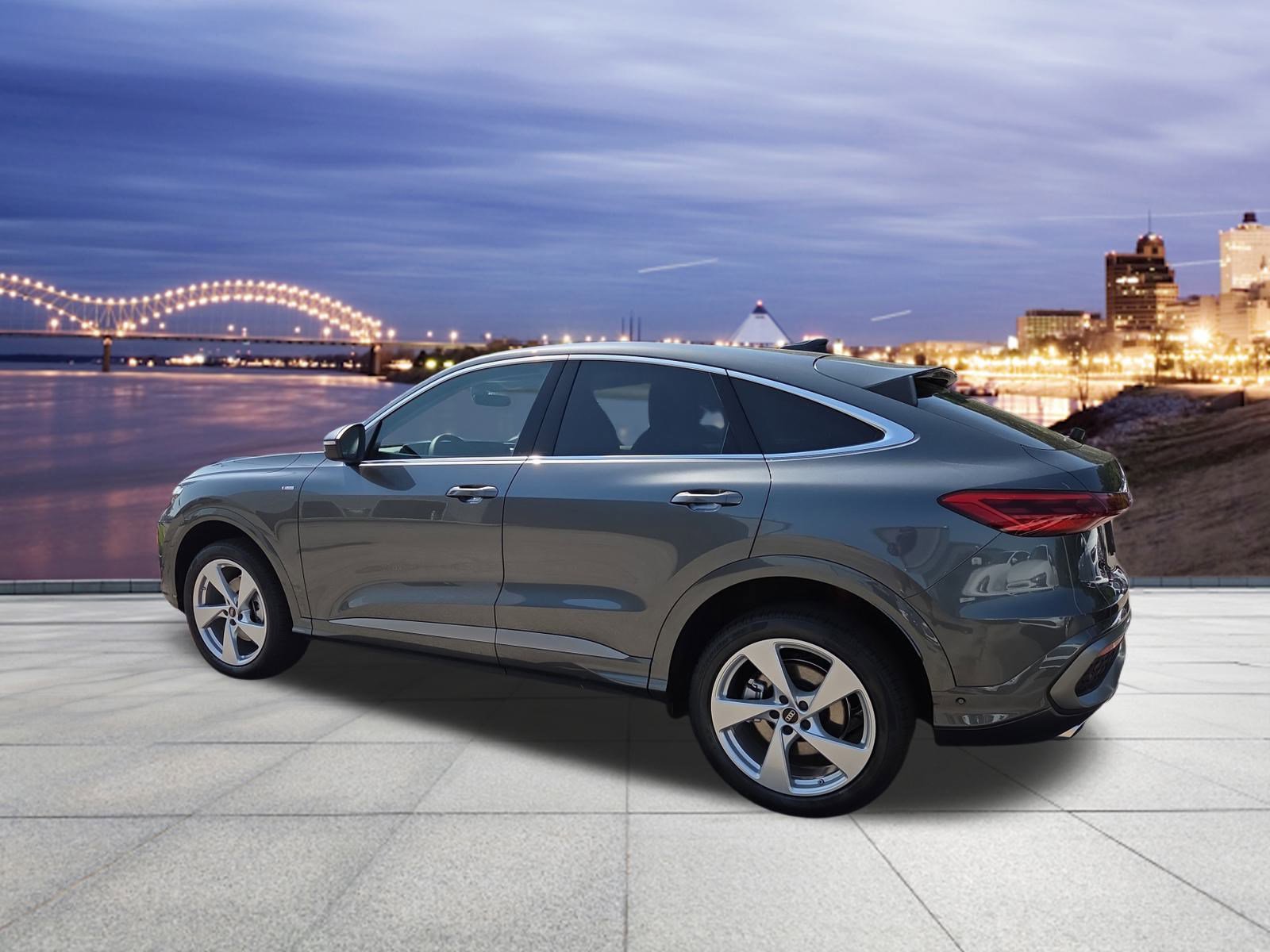2025 Audi Q5 Sportback Premium Plus photo 3