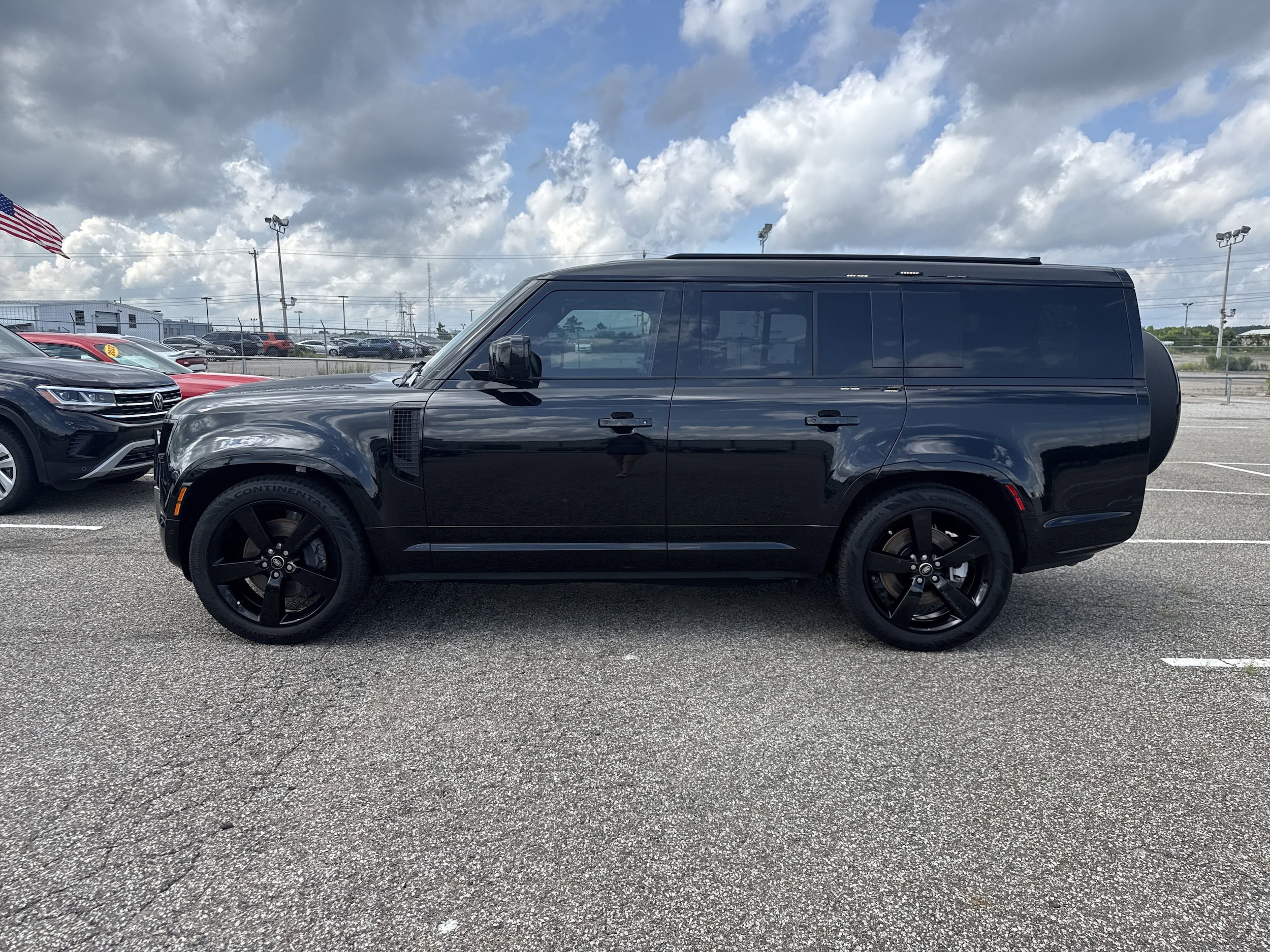 Used 2025 Land Rover Defender X-Dynamic SE with VIN SALE2FEU7S2386849 for sale in Memphis, TN