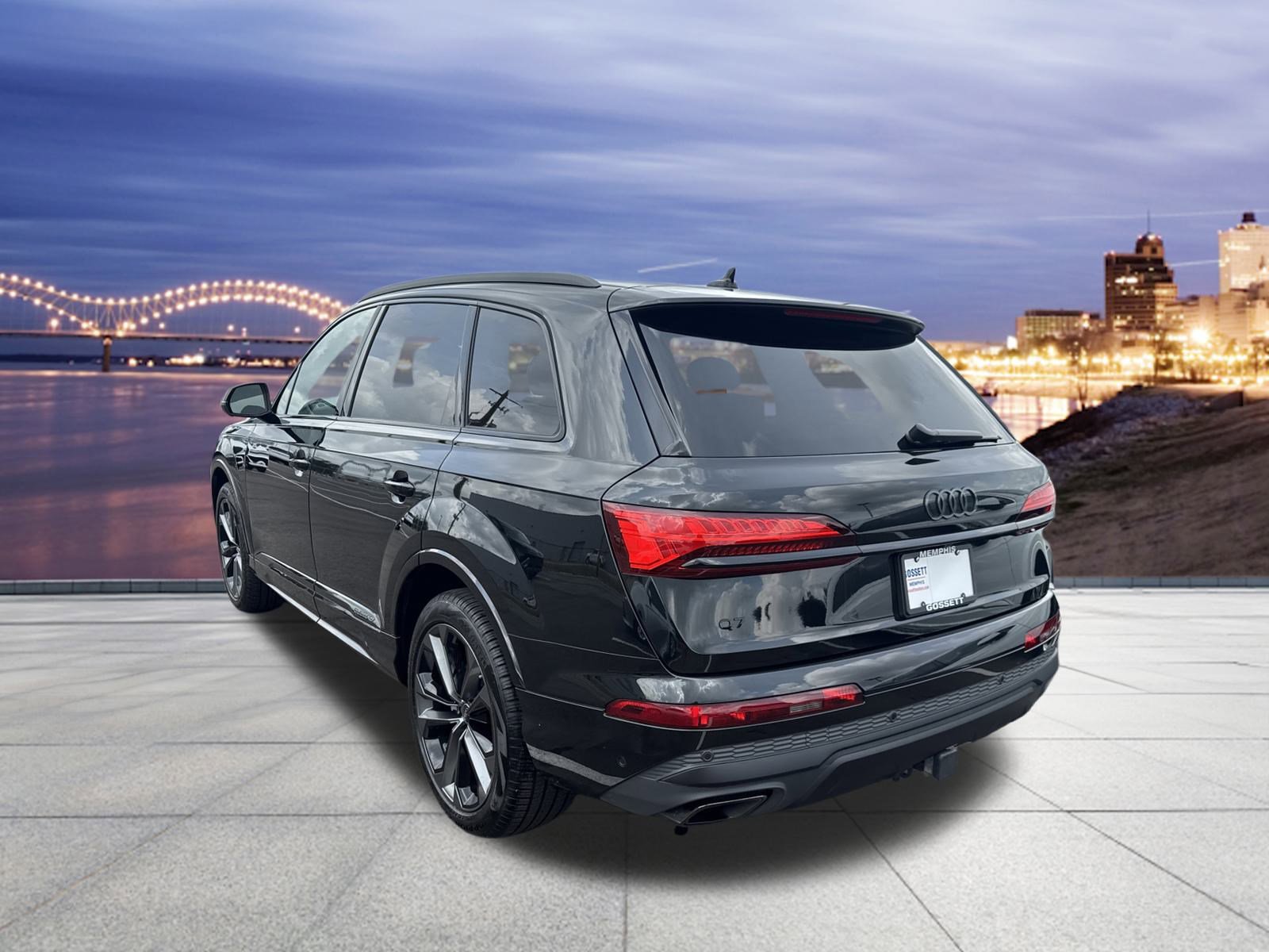 2025 Audi Q7 55 Premium Plus photo 2