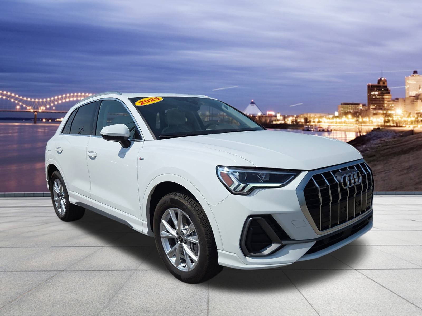 2025 Audi Q3 45 TFSI S line Premium photo 3