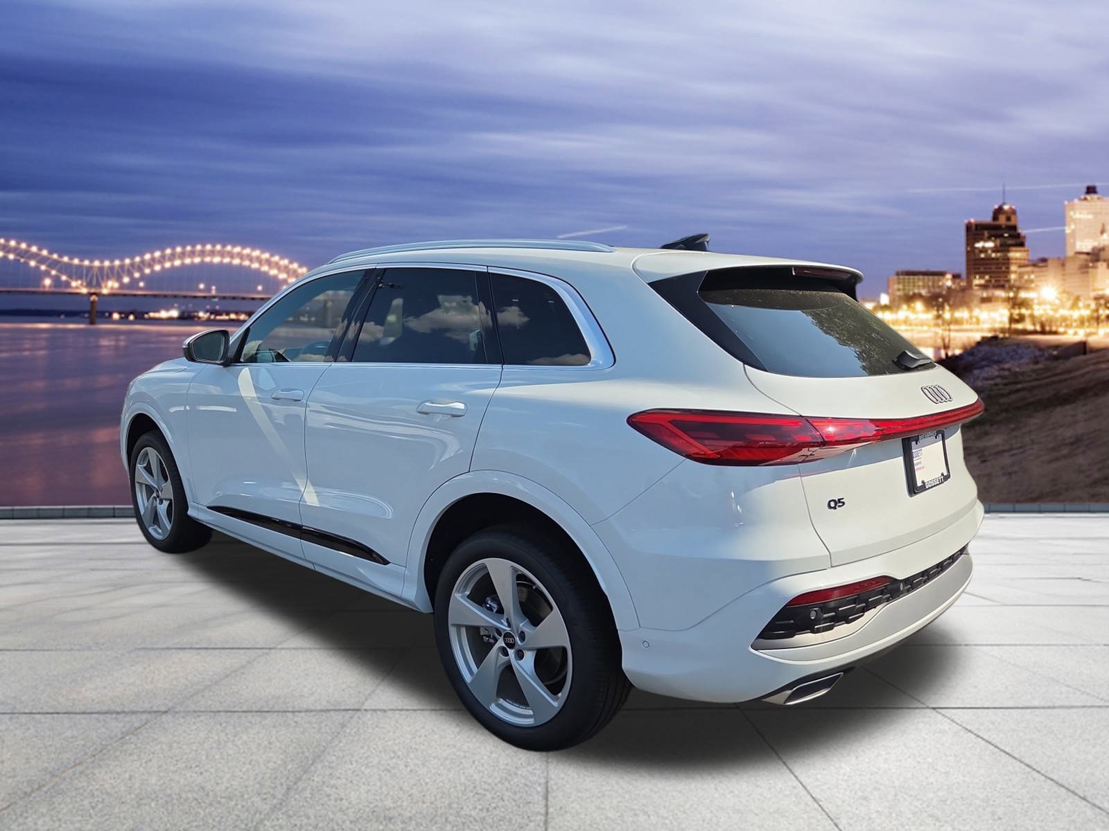 2025 Audi Q5 2.0T Premium Plus photo 3