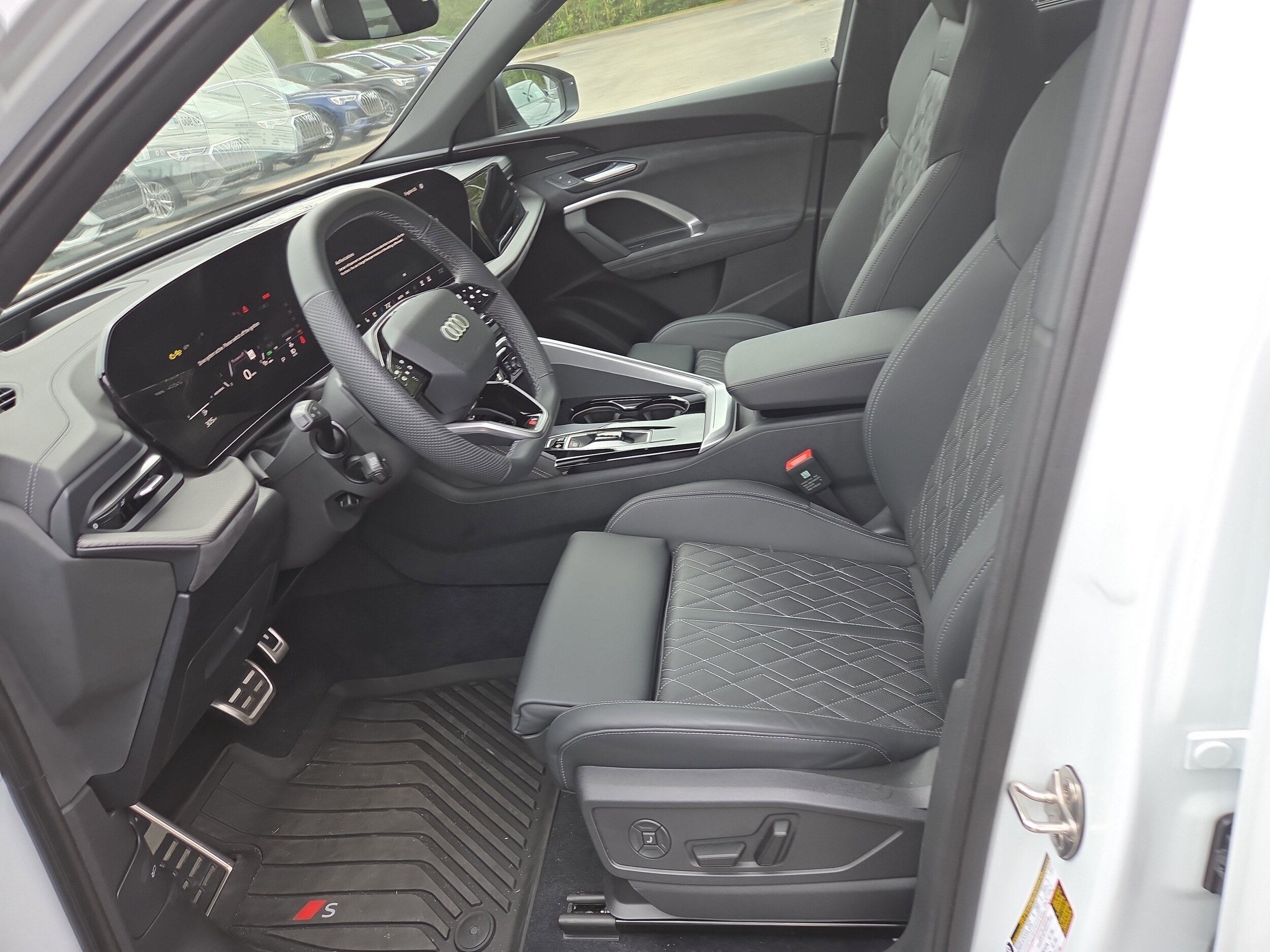 2025 Audi SQ5 3.0T Premium Plus photo 4