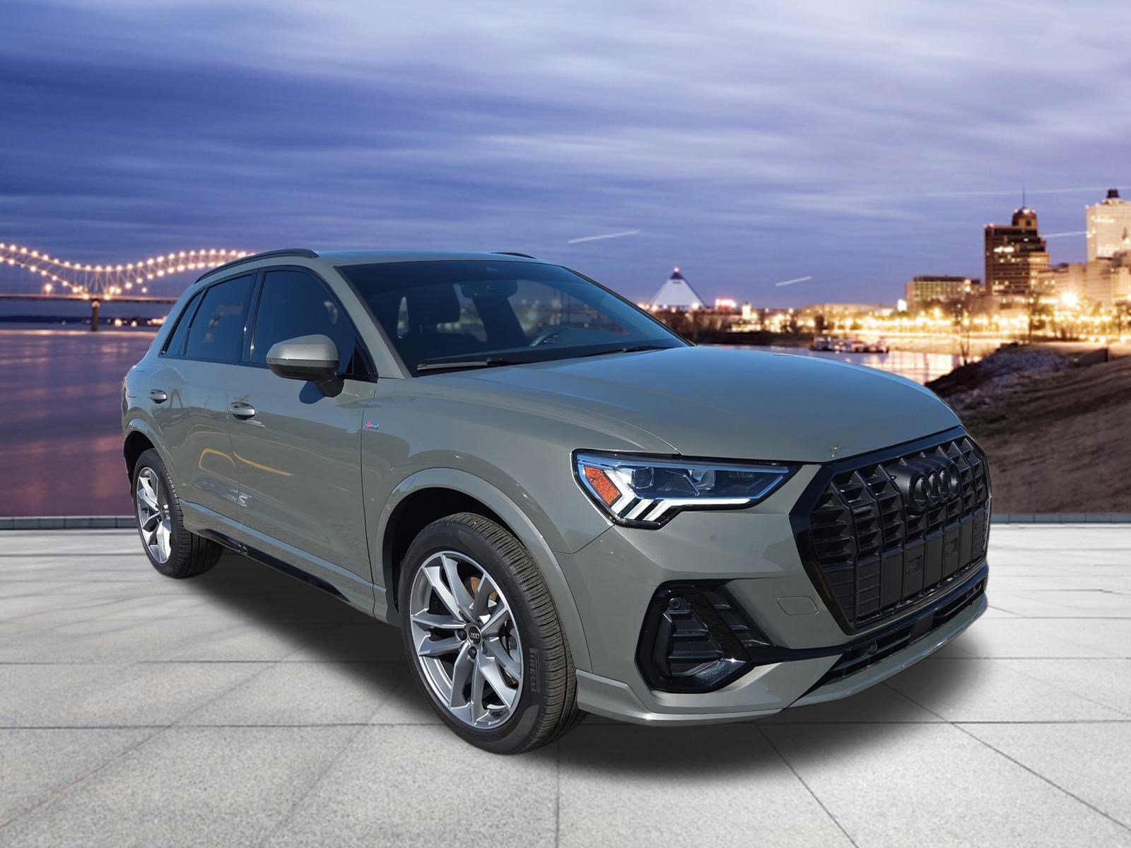 2024 Audi Q3 45 TFSI S line Premium photo 4