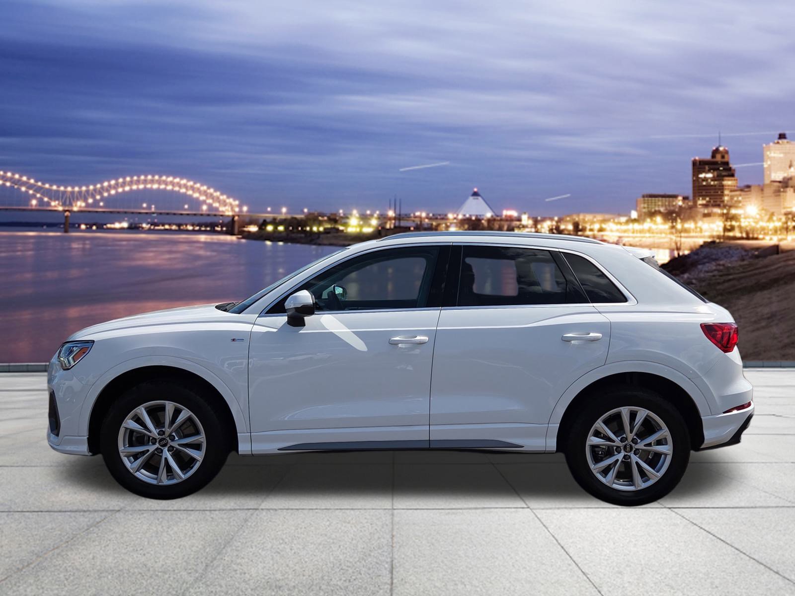 2024 Audi Q3 45 TFSI S line Premium photo 2