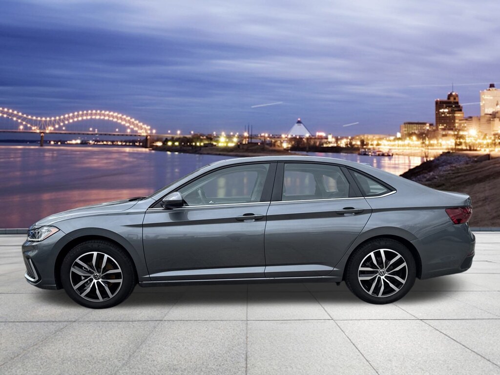 Used 2025 Volkswagen Jetta SE SE Auto