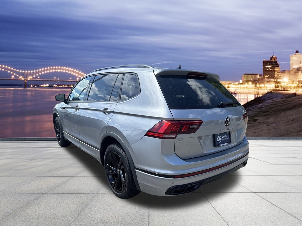 Used 2024 Volkswagen Tiguan SE R-Line Black 2.0T SE R-Line Black FWD
