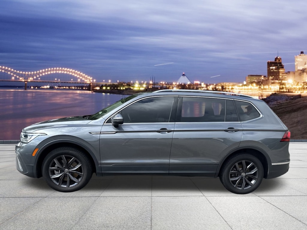 Used 2023 Volkswagen Tiguan SE 2.0T SE FWD