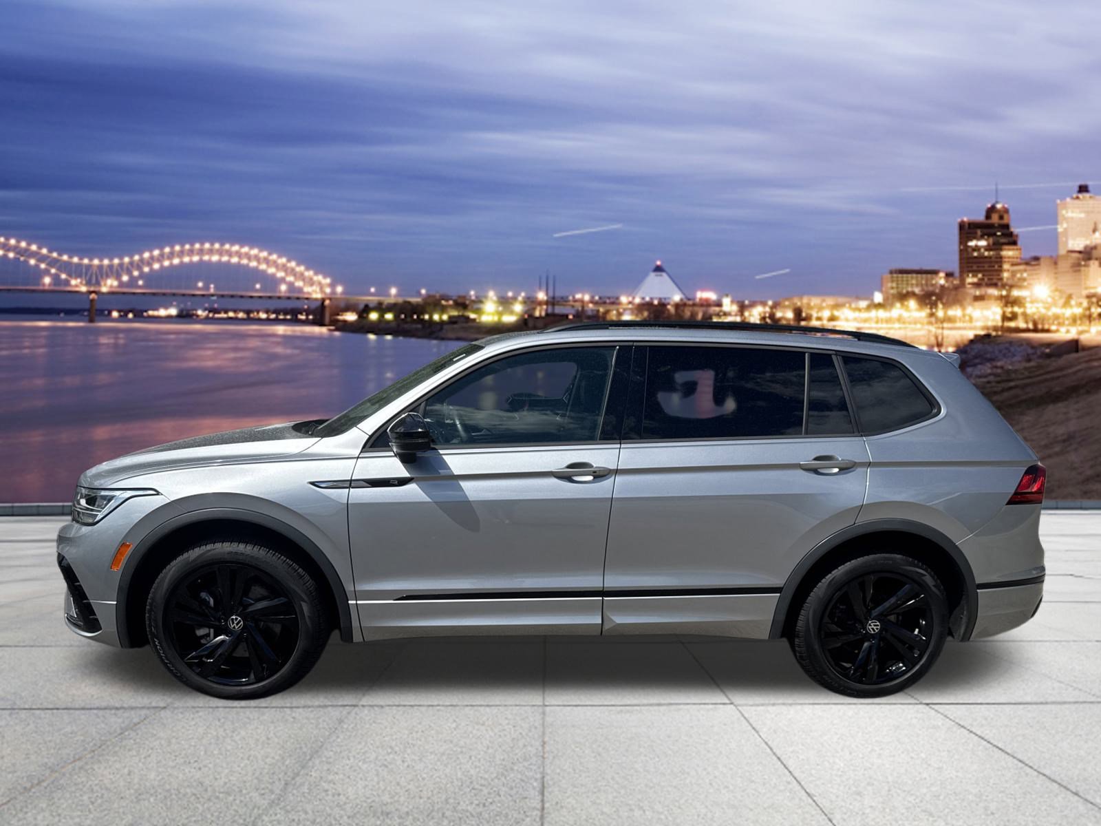 2024 Volkswagen Tiguan SE R-Line Black photo 2