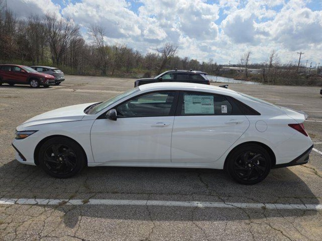 New 2026 Hyundai Elantra SEL Sport Sedan