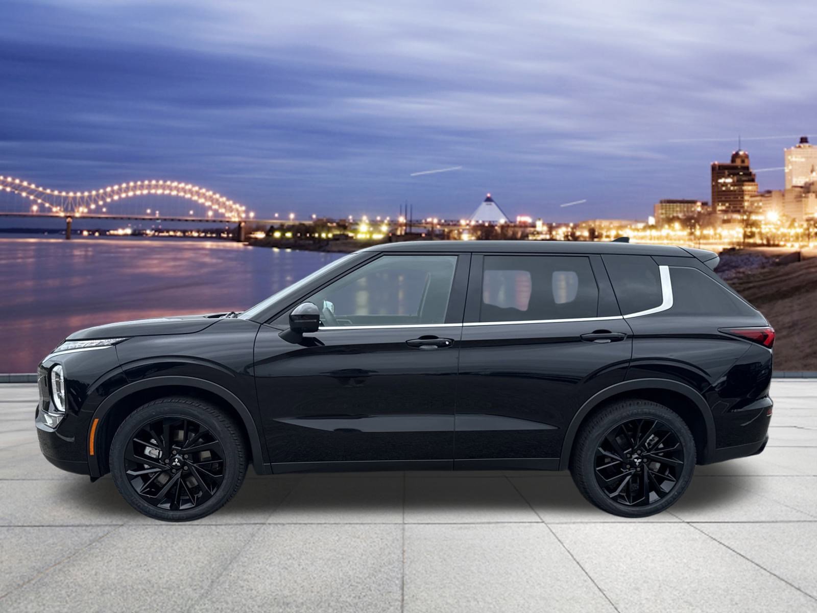 2023 Mitsubishi Outlander SE photo 2