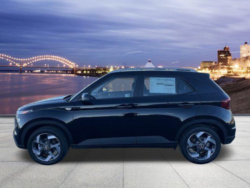 New 2025 Hyundai Venue SEL SUV