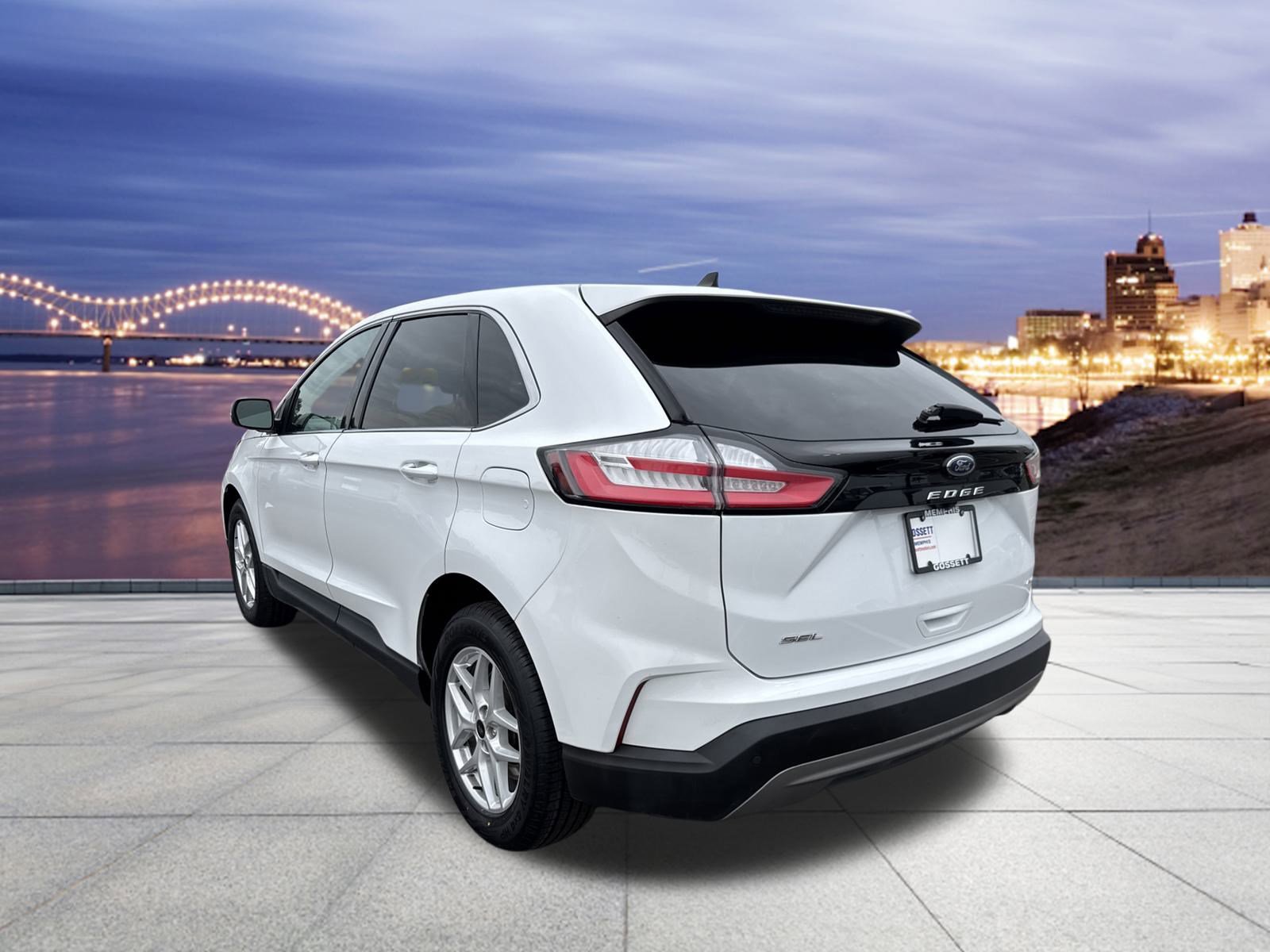 2023 Ford Edge SEL photo 2