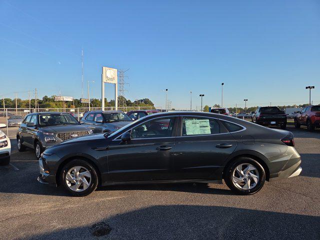 2026 Hyundai Sonata SE photo 2