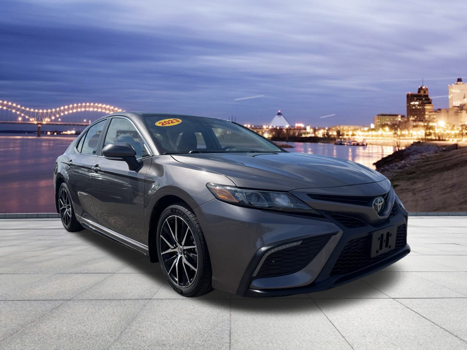 2023 Toyota Camry SE photo 3