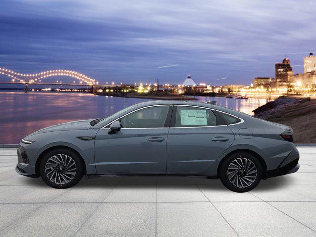 2026 Hyundai Sonata Hybrid Limited photo 2