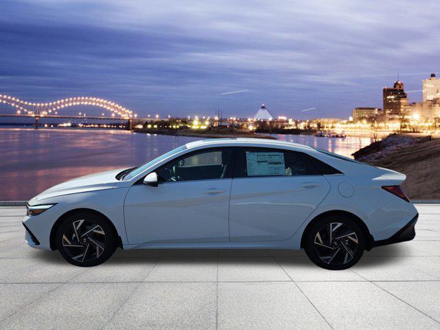 2025 Hyundai Elantra Limited photo 2