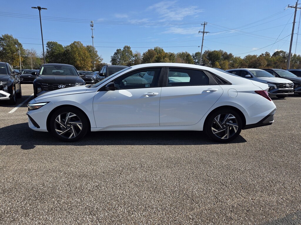 Used 2025 Hyundai Elantra SEL Sport Sedan