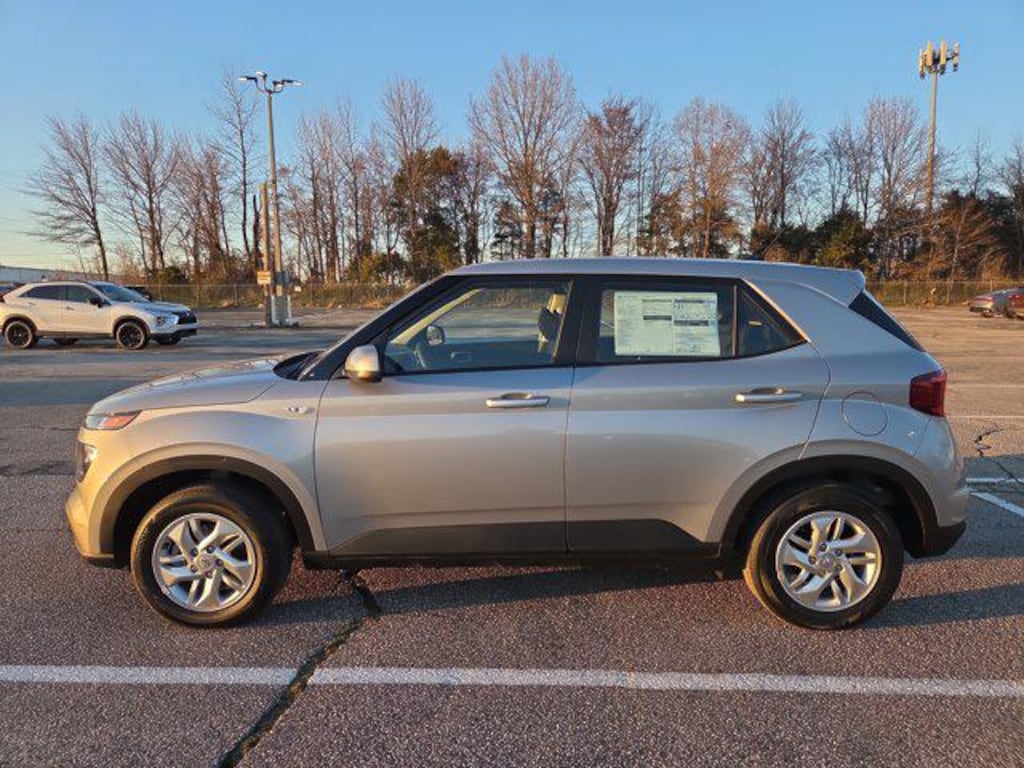 New 2026 Hyundai Venue SE SUV