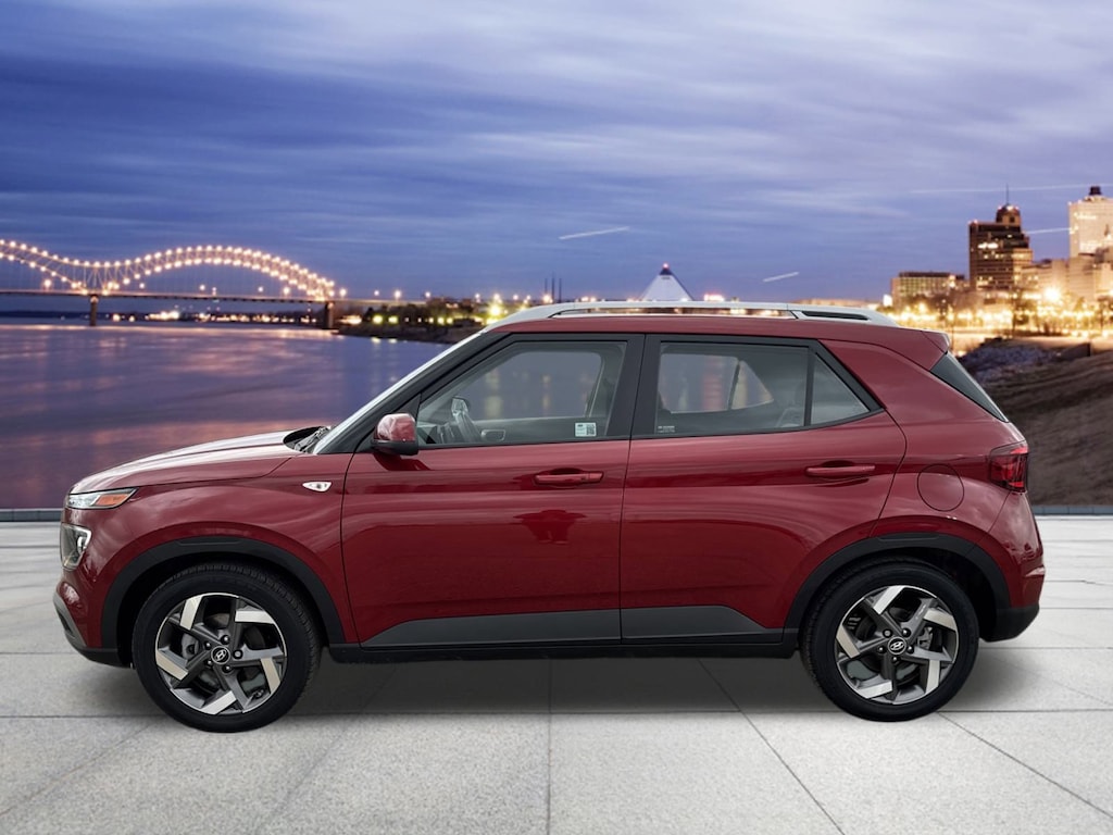 Used 2025 Hyundai Venue SEL SUV