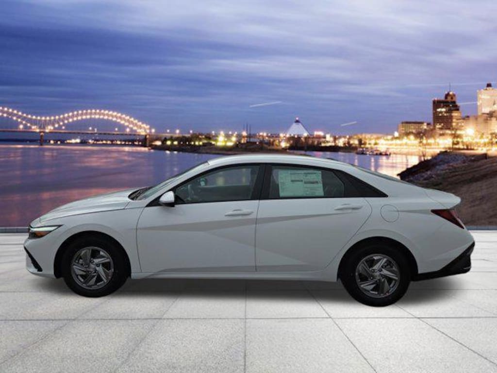 New 2026 Hyundai Elantra SE Sedan