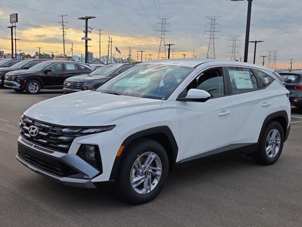 New 2026 Hyundai Tucson SE SUV