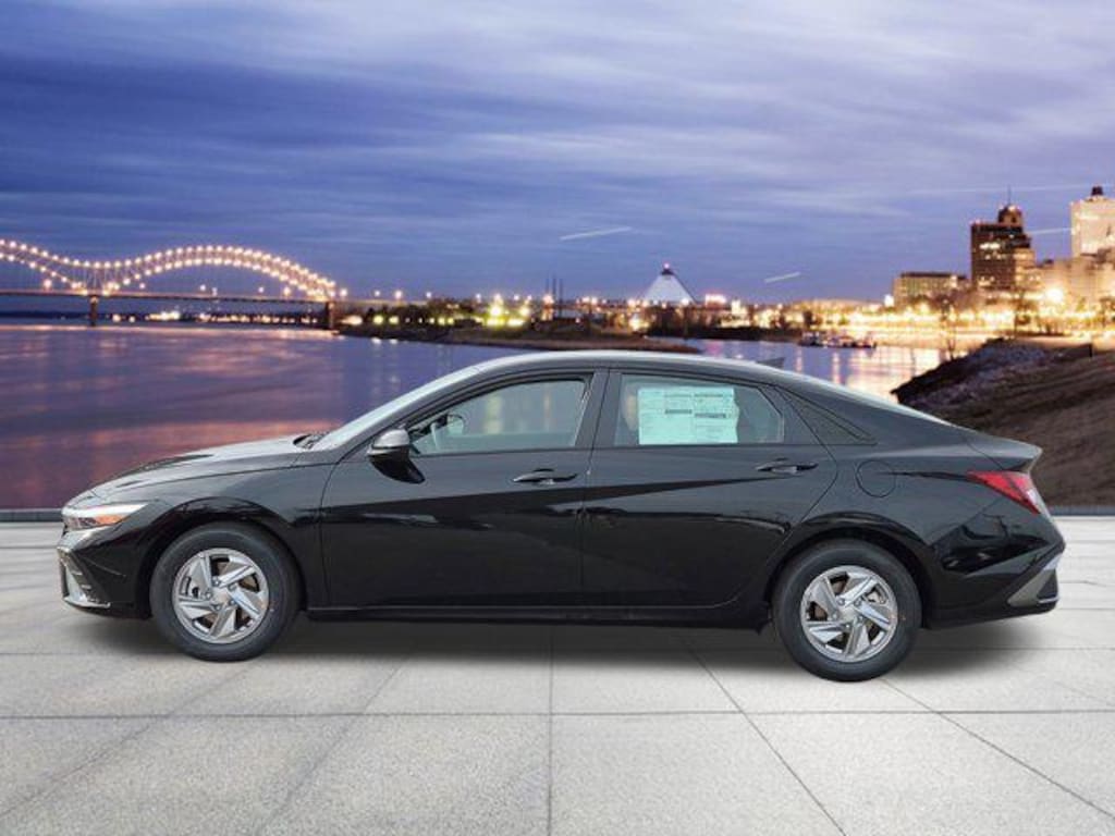 New 2026 Hyundai Elantra SE Sedan