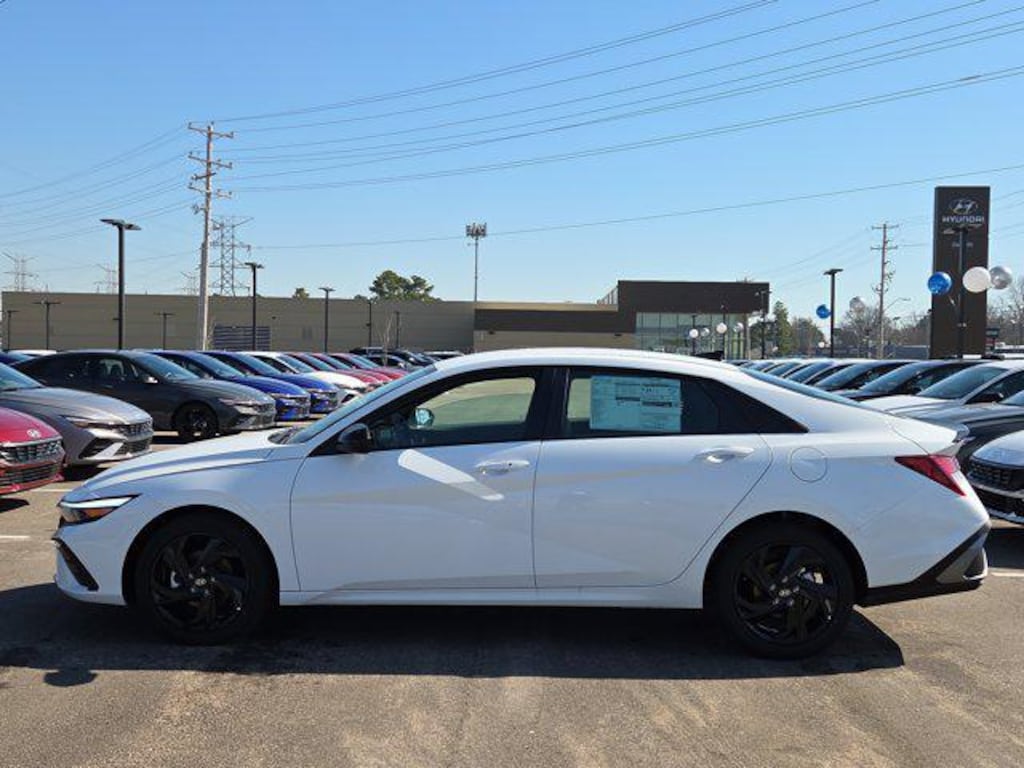 New 2026 Hyundai Elantra SEL Sport Sedan
