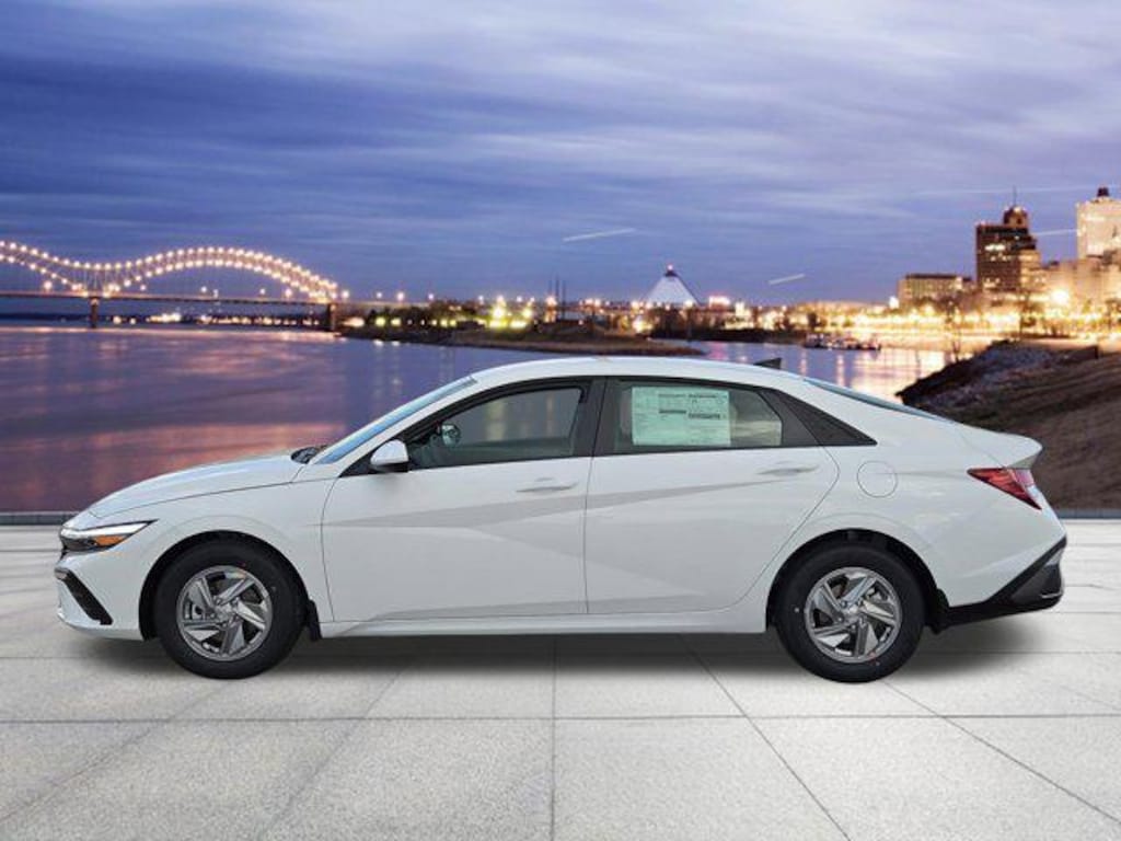 New 2026 Hyundai Elantra SE Sedan