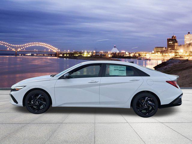 2026 Hyundai Elantra SEL Sport photo 2
