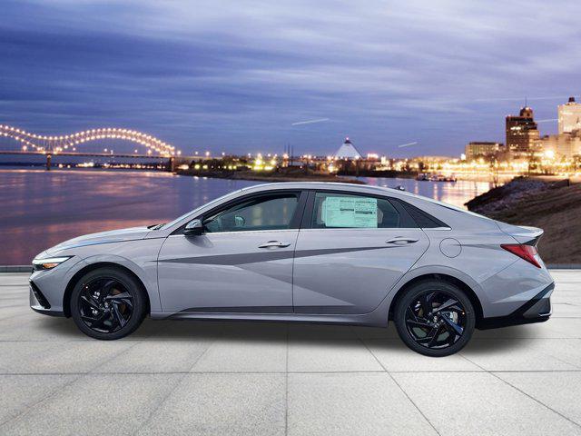 2026 Hyundai Elantra SEL Sport photo 2