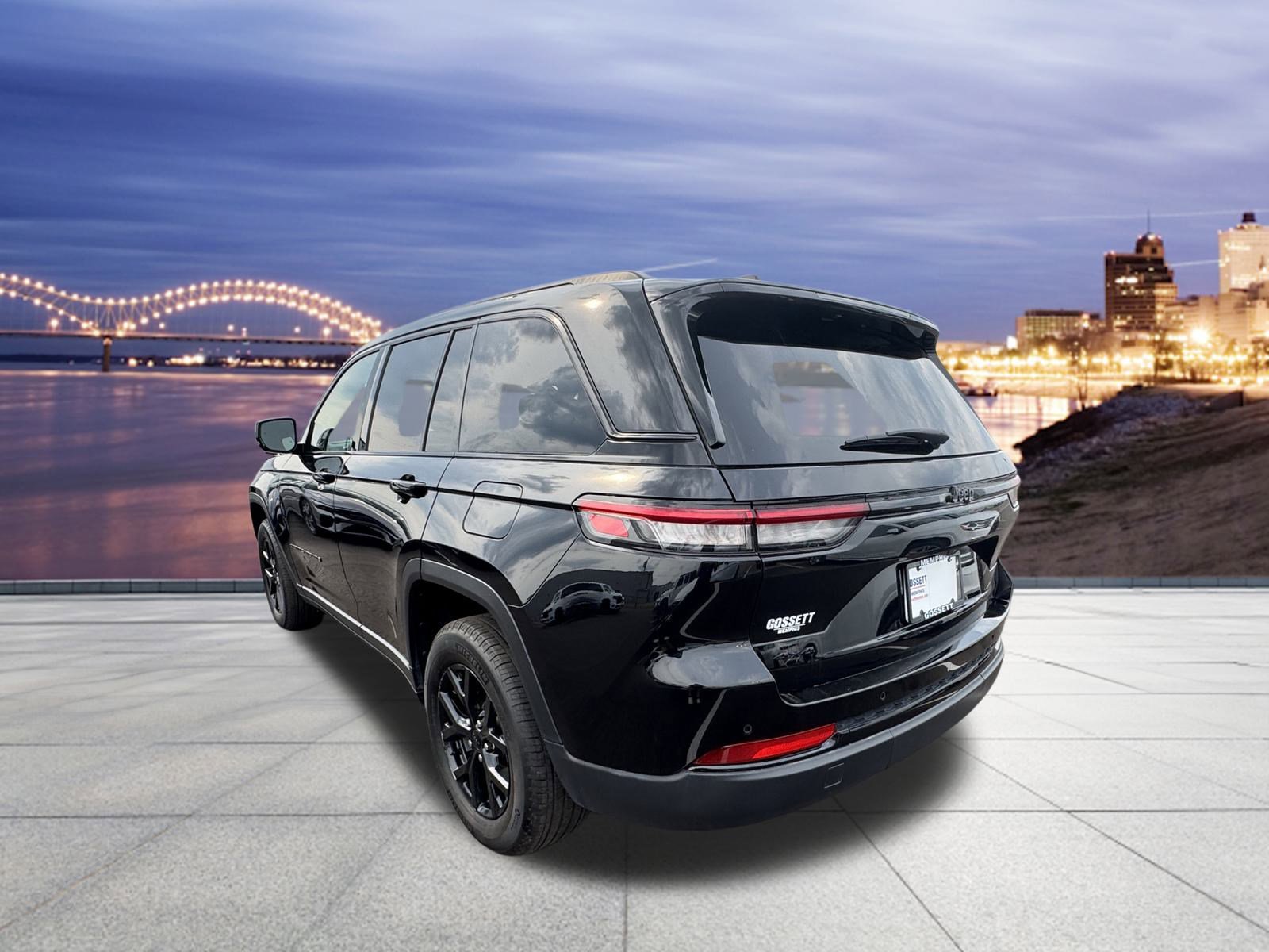 2024 Jeep Grand Cherokee Altitude photo 2