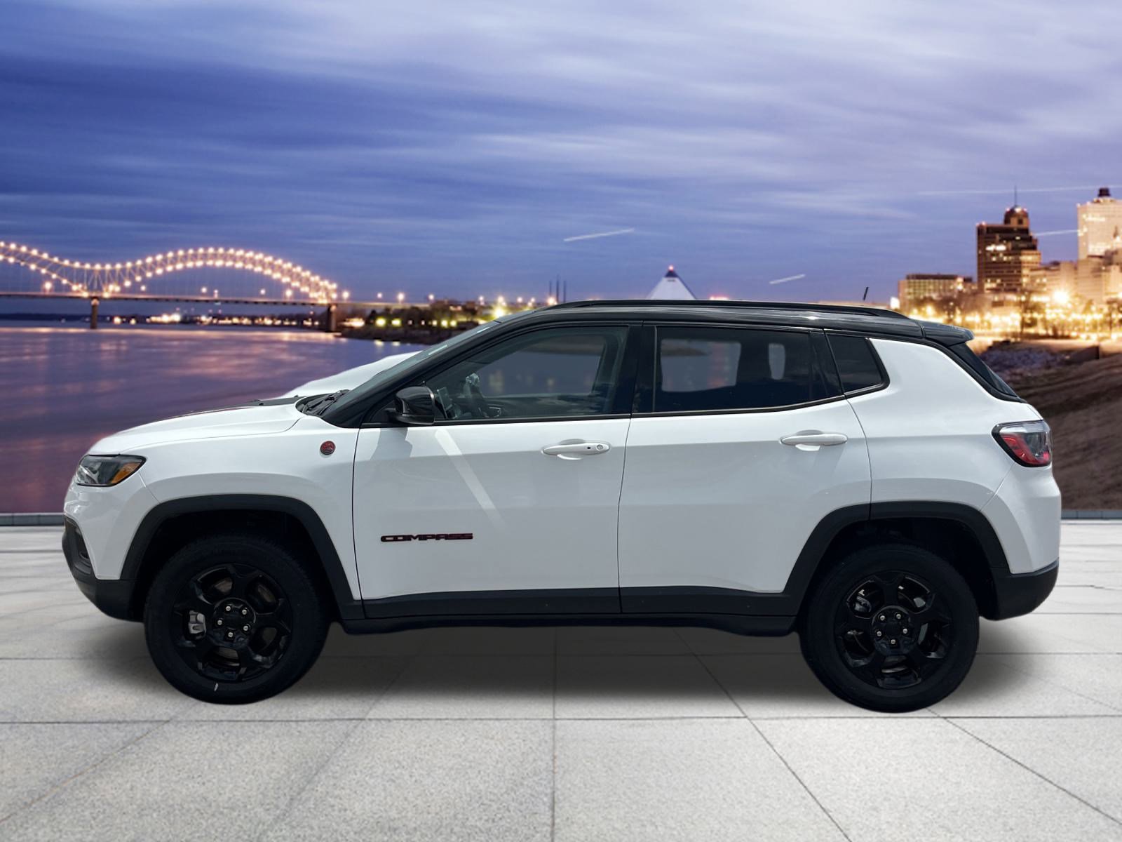 2023 Jeep Compass Trailhawk photo 2