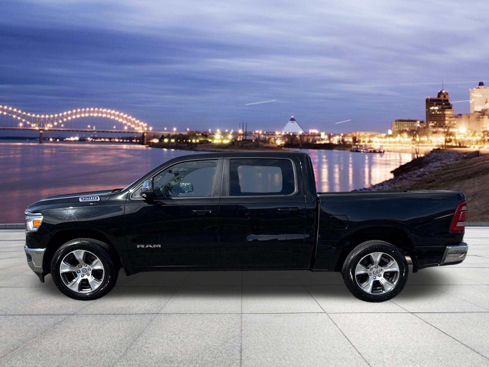 2024 Ram 1500 Laramie photo 2