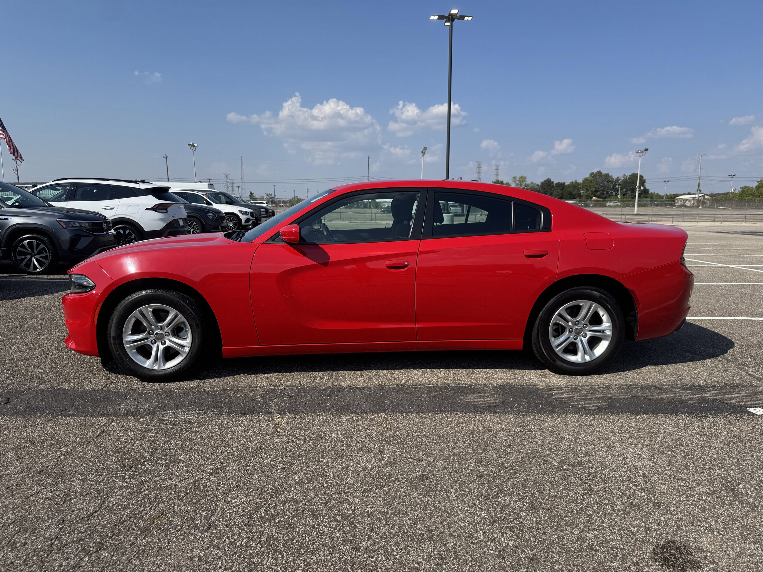 2022 Dodge Charger SXT photo 2