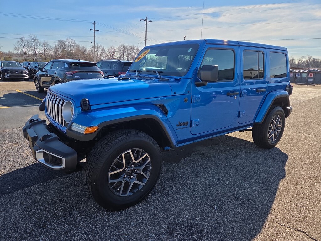 Used 2025 Jeep Wrangler Sahara SUV