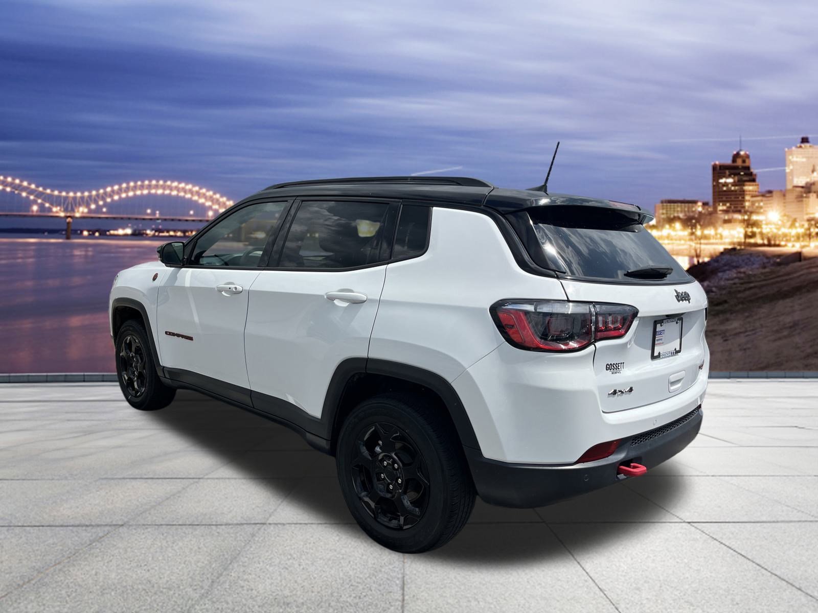 2023 Jeep Compass Trailhawk photo 3