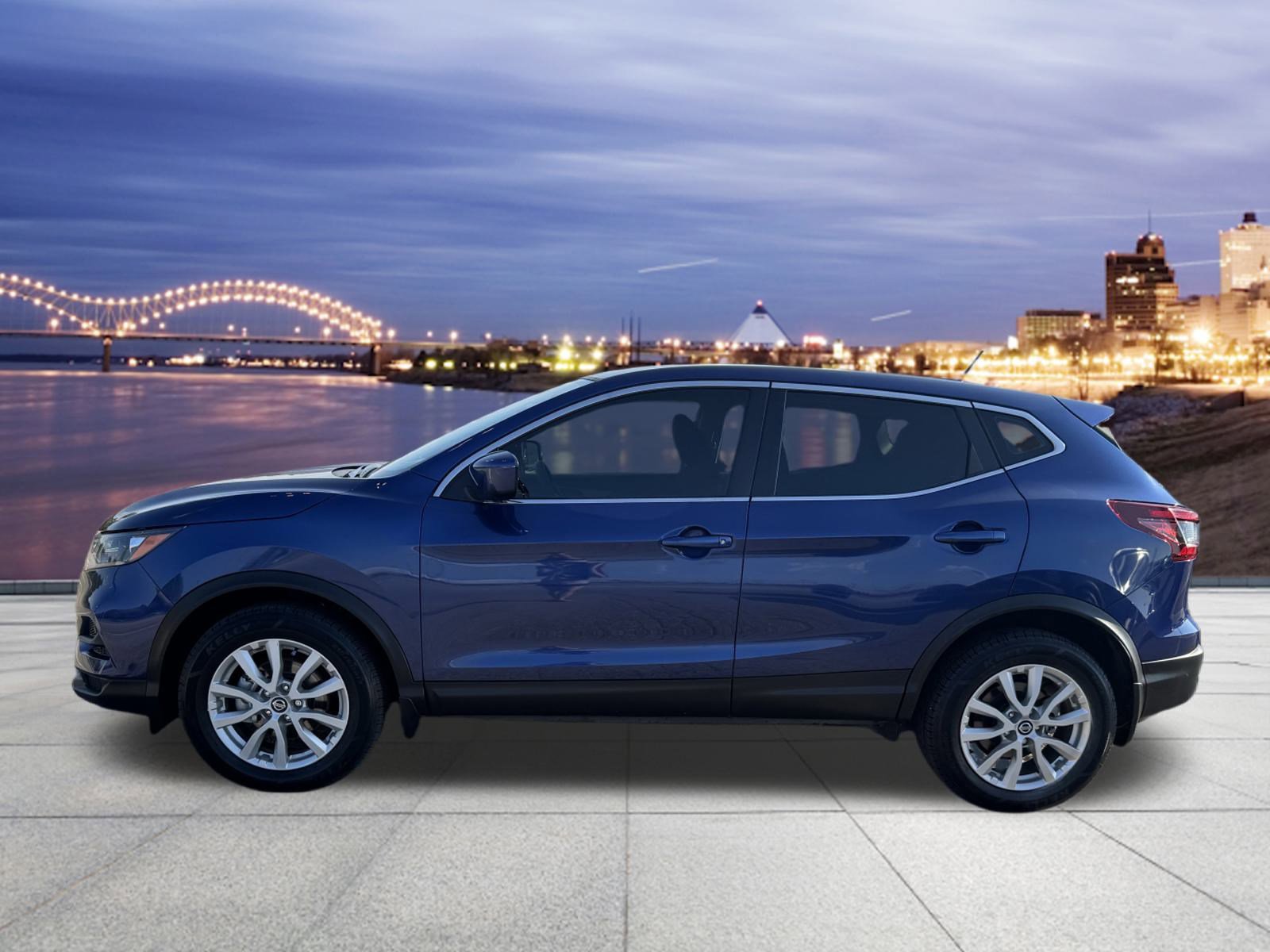 2022 Nissan Rogue Sport S photo 2