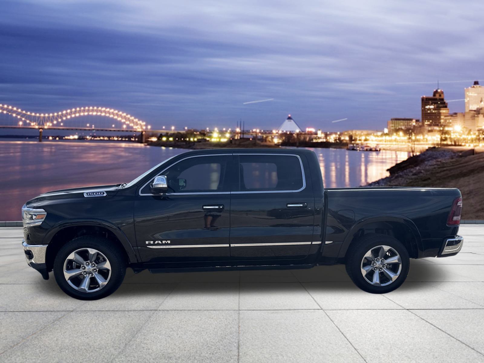 2022 Ram 1500 Limited photo 2