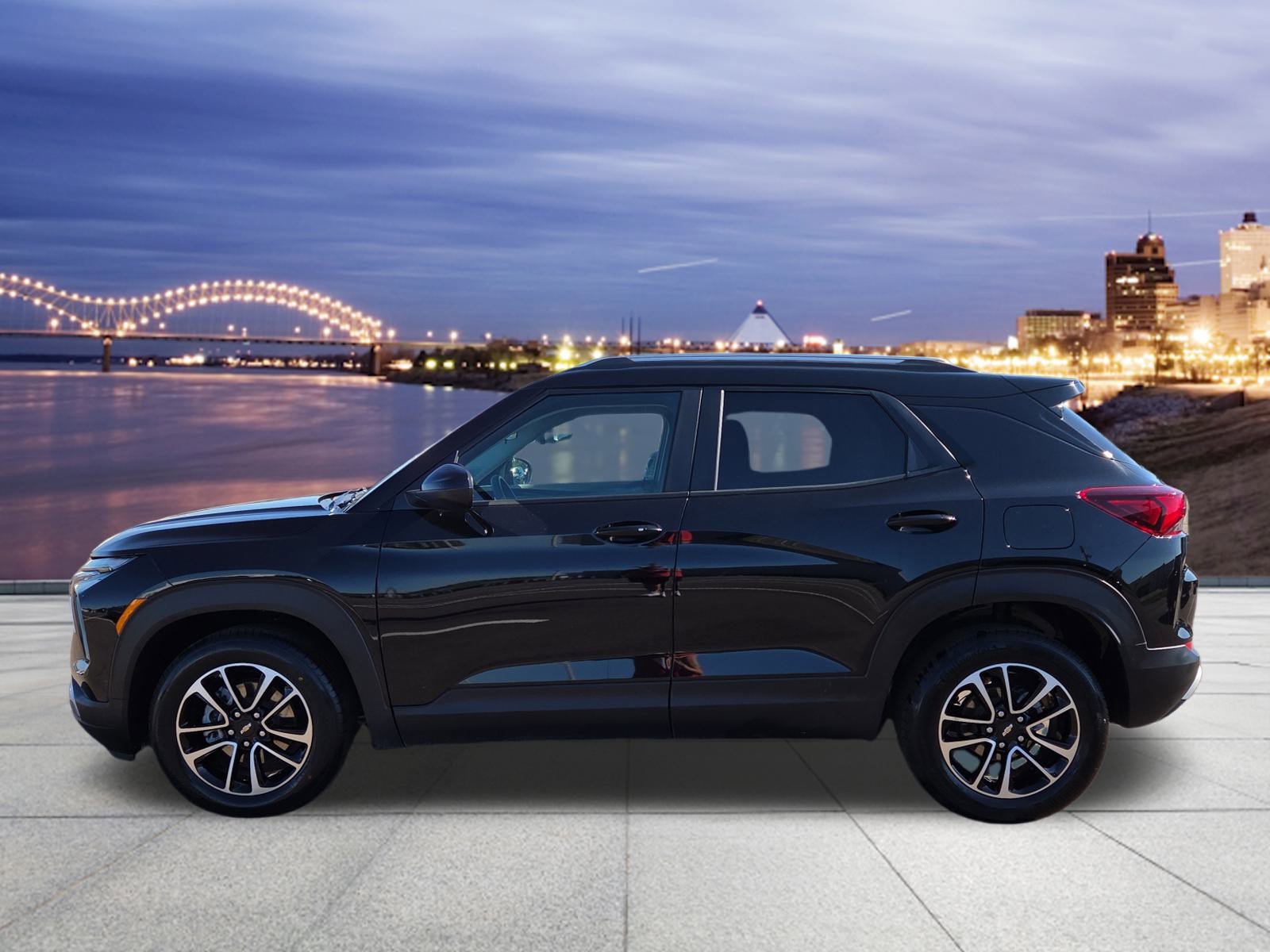 2025 Chevrolet Trailblazer LT photo 2